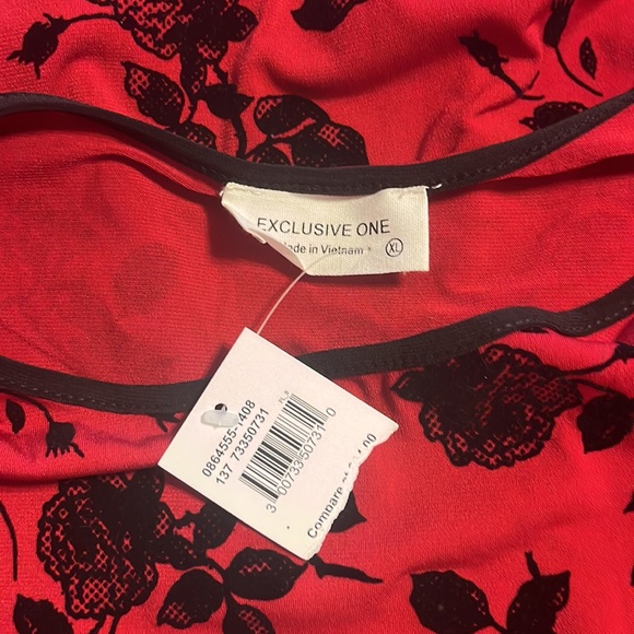 Exclusive One red blouse - Picture 5 of 5